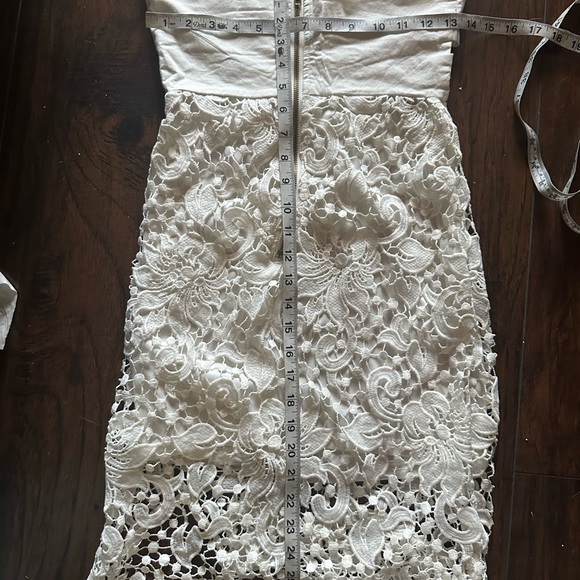 Reverse strapless Lace White Dress Sz Medium - Picture 8 of 9